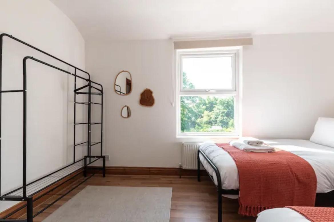Metropolitan - 2 Bed, Private Parking Apartment, Great Commercial Home From Home Stay! Southampton Zewnętrze zdjęcie