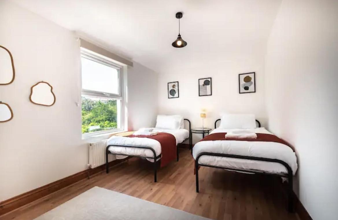 Metropolitan - 2 Bed, Private Parking Apartment, Great Commercial Home From Home Stay! Southampton Zewnętrze zdjęcie
